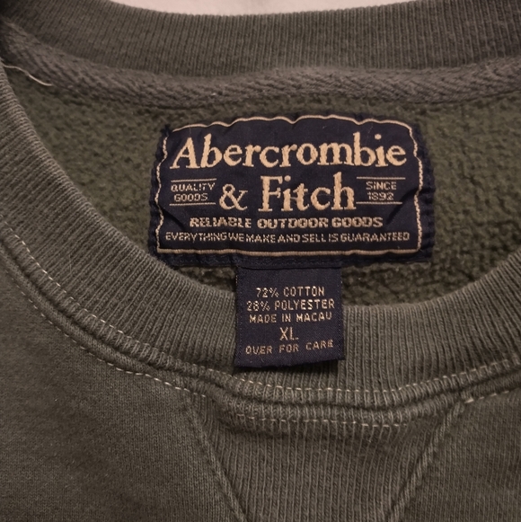 Abercrombie & Fitch Men's Green XL Sweatshirt. - Picture 2 of 8